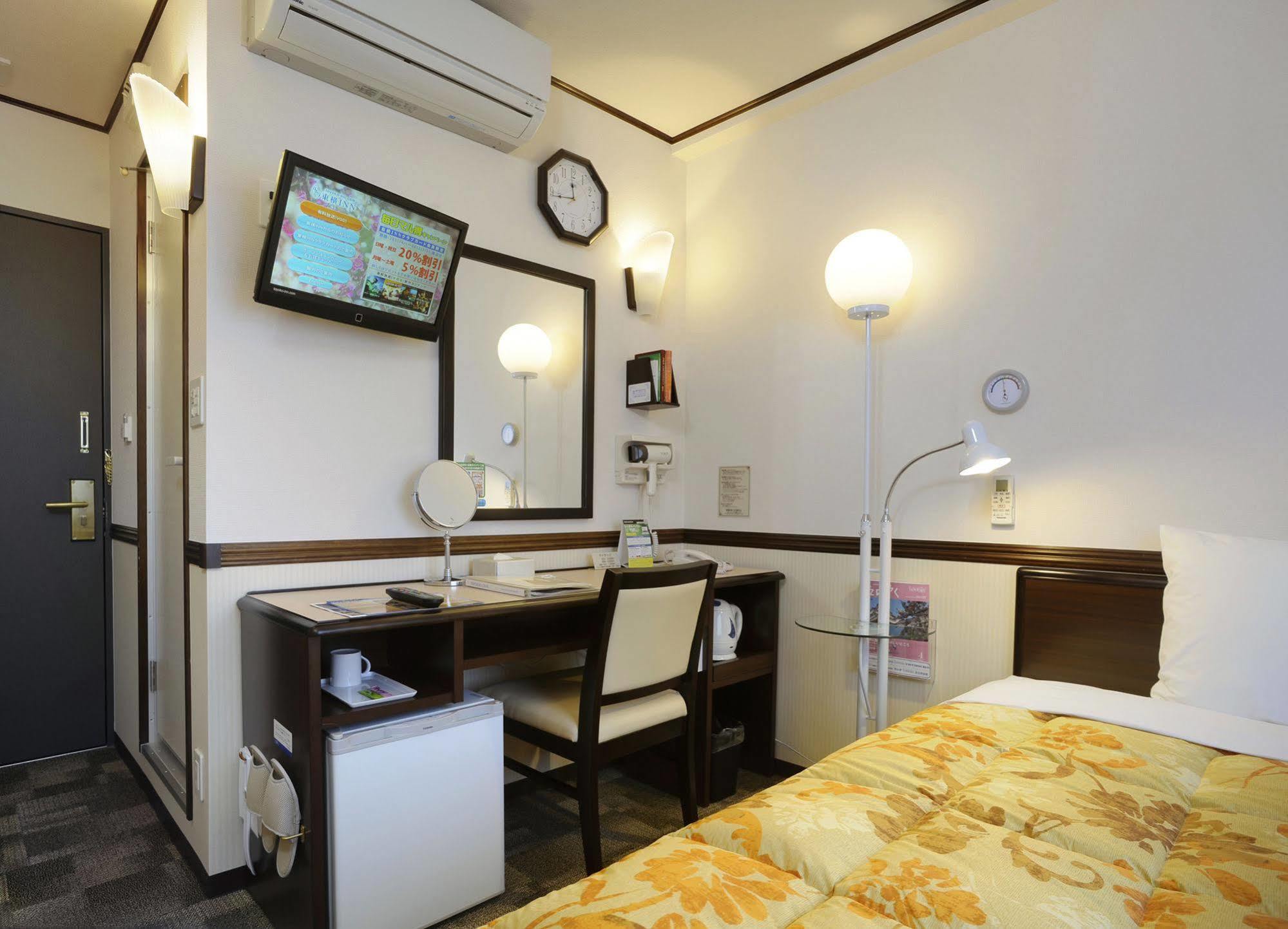 Toyoko Inn Hokkaido Sapporo-Eki Minami-Guchi Екстериор снимка
