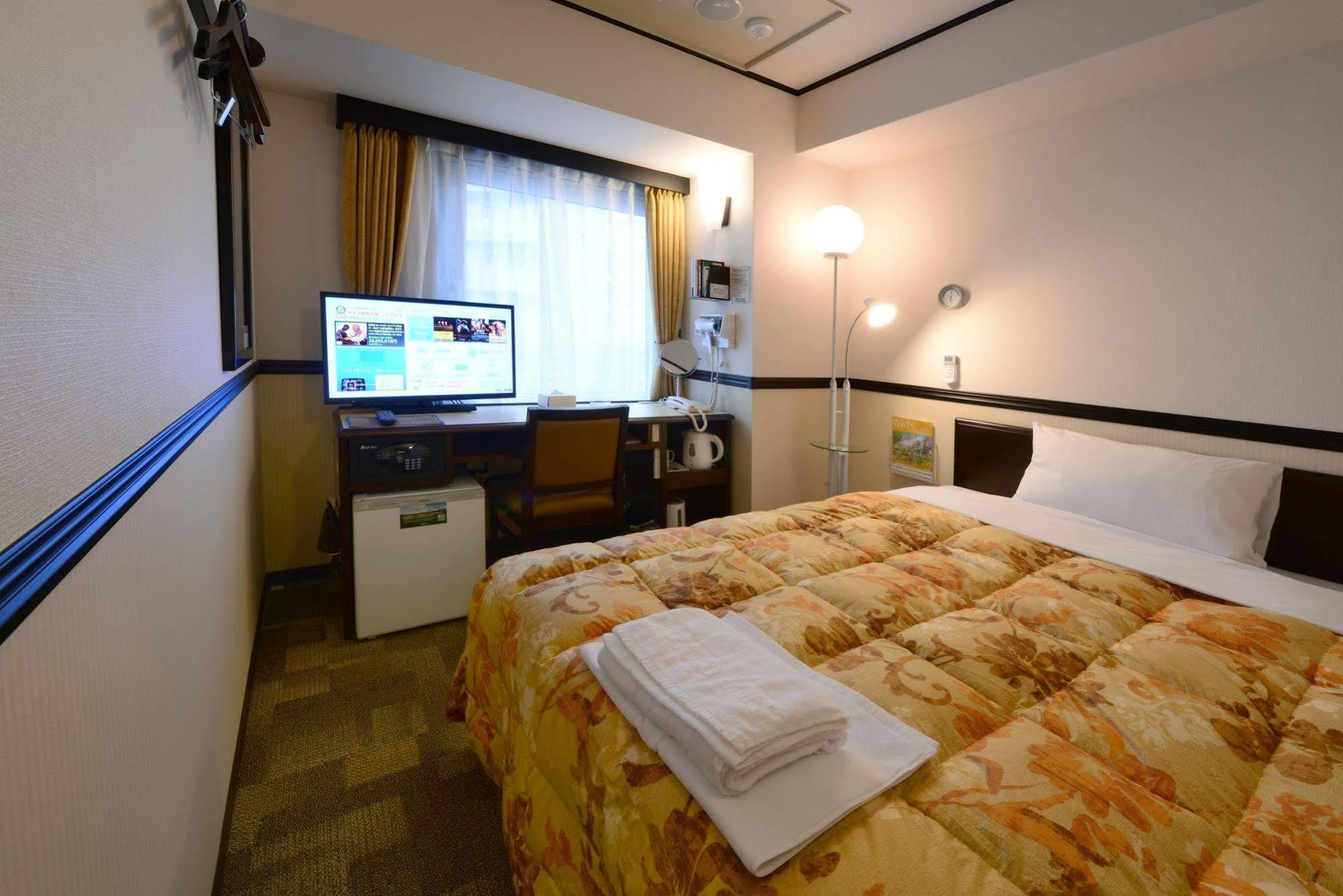 Toyoko Inn Hokkaido Sapporo-Eki Minami-Guchi Екстериор снимка