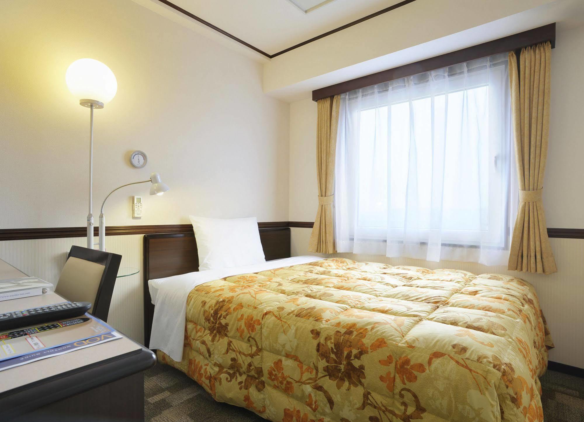 Toyoko Inn Hokkaido Sapporo-Eki Minami-Guchi Екстериор снимка